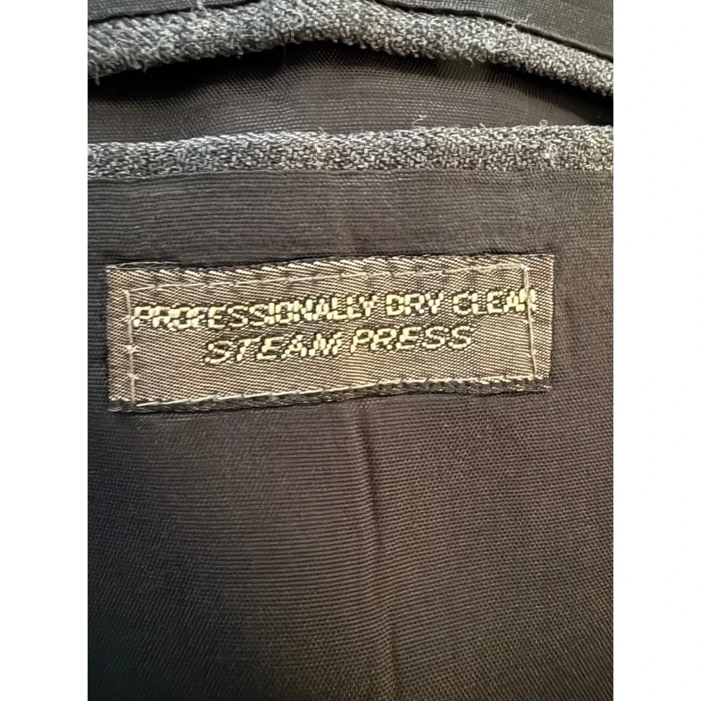 Levi Strauss & Co Business Class Mens Blazer 40R Grey Pinstripe Suit Jacket USA